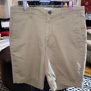 Goodfellow men’s khaki Linden Short sz 30